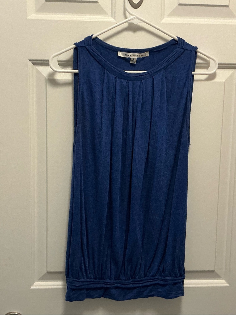 Max Studio women’s Med sleeveless cotton cobalt blue blouse top. EUC No Flaws